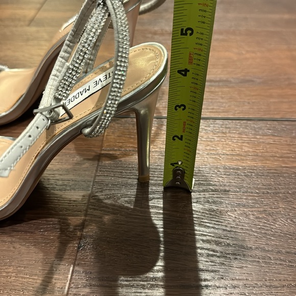 Steve Madden NWT Breslin Woman’s Silver Heels with Rhinestones details. - Picture 8 of 8